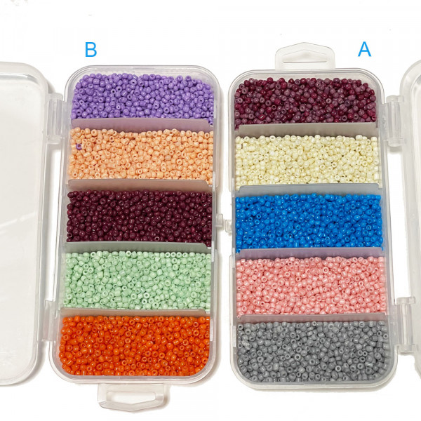 Coffret 5 couleurs. Perles de rocailles 12/0. 90 grammes
