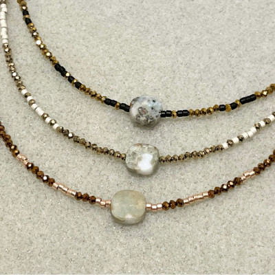 Tuto DIY Collier coquillage ras de cou avec perles heishi - Perles & Co