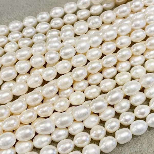 8-9 mm. Perles de culture eau douce naturelle.