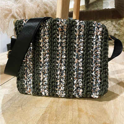 Sac au crochet à bandoulière. Kaki léopard. 23*20 cm.