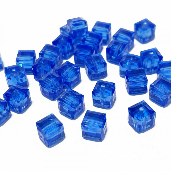 5 mm. Swarovski. 5 perles Cubes bleu roi. 5601-BR