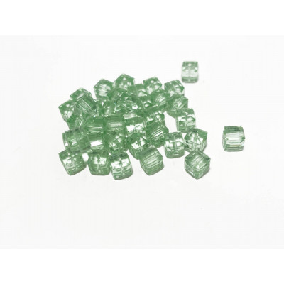5 mm. Swarovski. 5 perles Cubes vert clair. 5601-609 5 mm. Swarovski. 5 perles Cubes vert clair. 5601-609