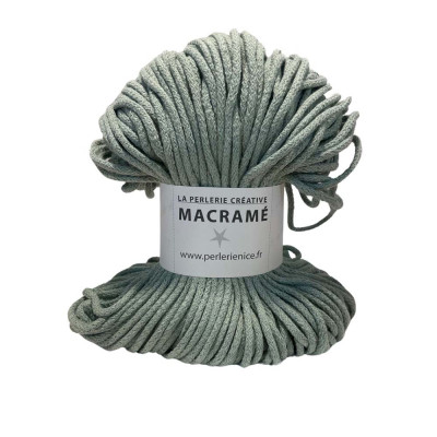 Cordon tissé vert sauge. 3 mm. écheveau 100. Pour crochet et macramé