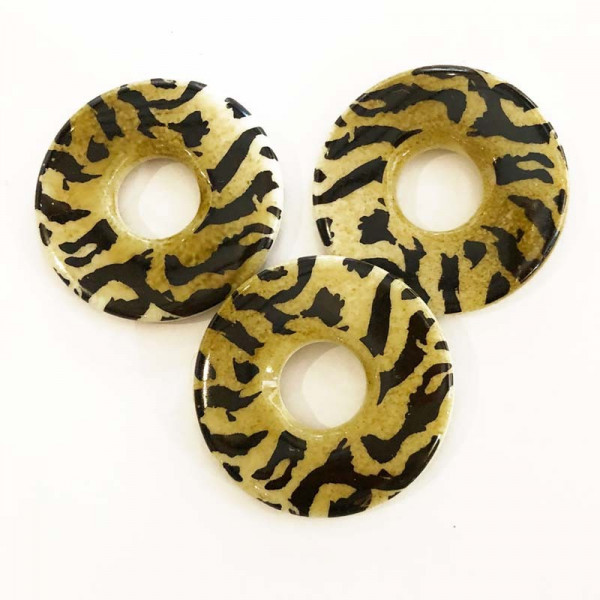 35 mm, anneau acrylique, léopard