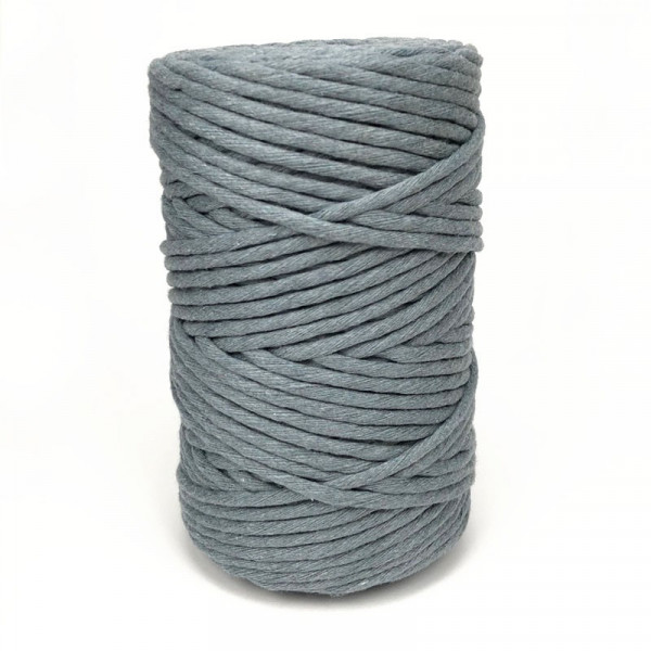 110 m. Coton peigné 4 mm couleur gris