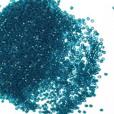 5 g, Miyuki delica 11/0, vert canard. DB1764