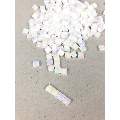 Tila beads, blanc irrisé. 5*5*1,9 mm
