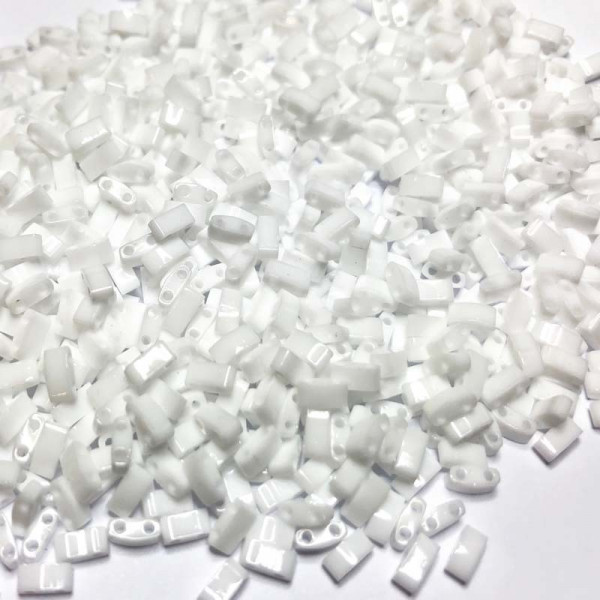 5 G, perles Half Tila beads, blanc. 5*2,3*1,9 mm