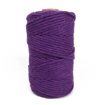 110 m. Coton peigné 3 mm, violet