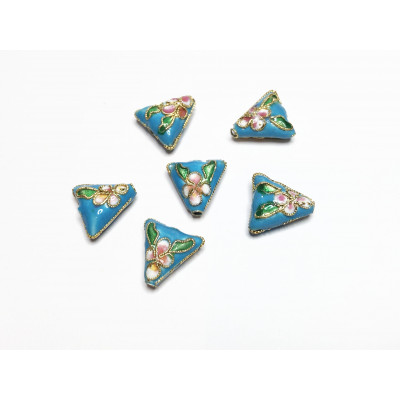 2 perles triangulaires 15*15 mm. Fleurs fond turquoise