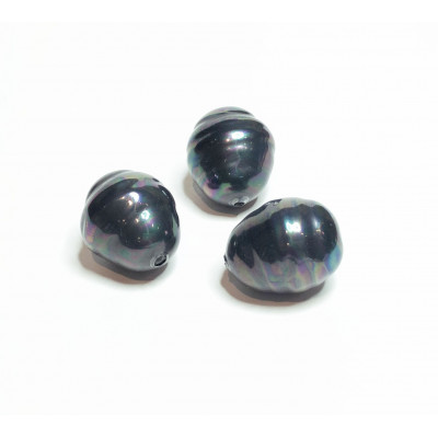 20 mm. 2 perles façon perle de culture. Poire irrégulière