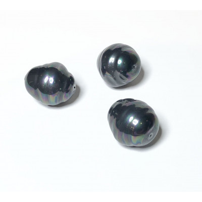 20 mm. 2 perles façon perle de culture. Poire irrégulière