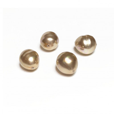 15 mm. 4 Perles façon perle de culture. Poire
