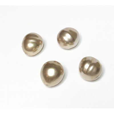15 mm. 4 Perles façon perle de culture. Poire