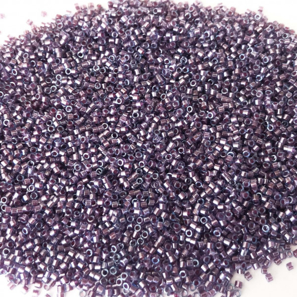 5 g, Perles Miyuki delica 11/0, violet brillant. n°0922