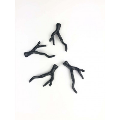 Noir mat, pendentif branche de corail, résine, 5*3 cm