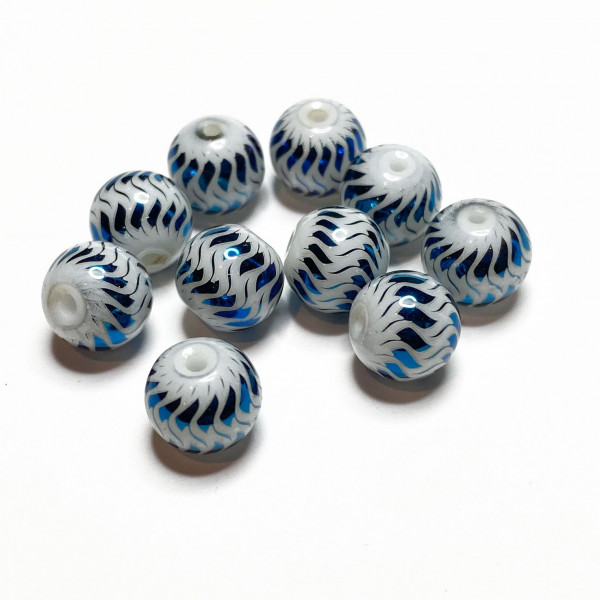 10 perles 8 mm, verre décor stries bleus.