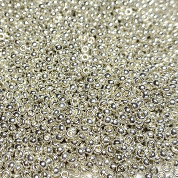 11/0 - 10 g perles miyuki rocaille, argent galvanisé. 1051