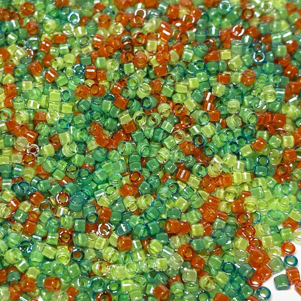 5 g, perles Miyuki delica 11/0, multicolore vert jaune orange. DB2066