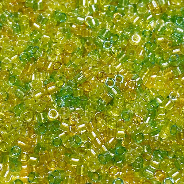 5 g, perles Miyuki delica 11/0, multicolore vert jaune clair. DB0983