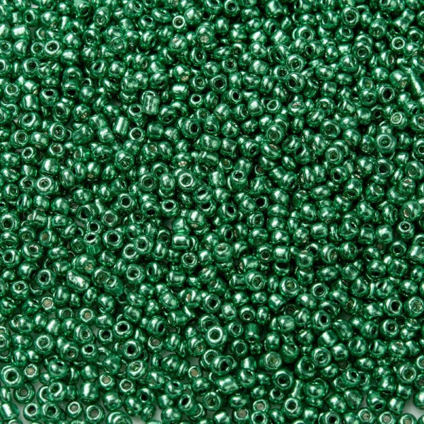 2,5 mm. 45 g perles de rocailles, vert sapin