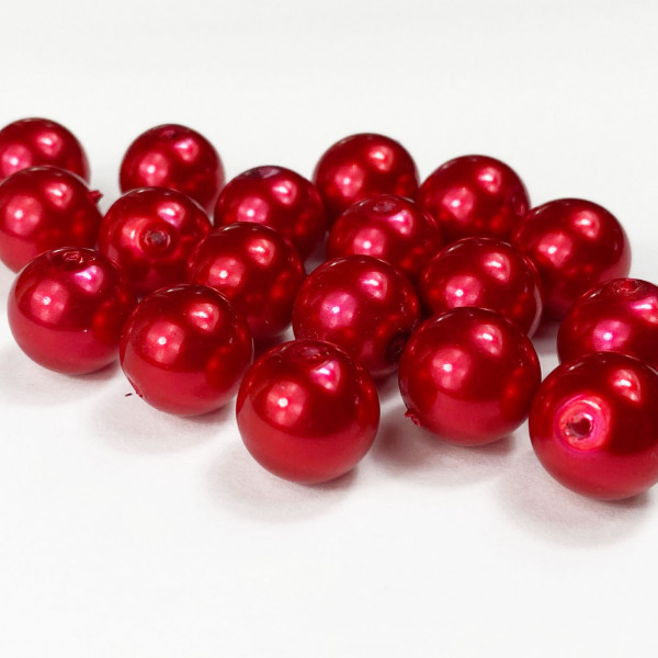15 perles 12 mm. Verre nacré rouge