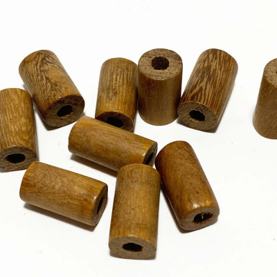 15*8 mm. 10 tubes en bois