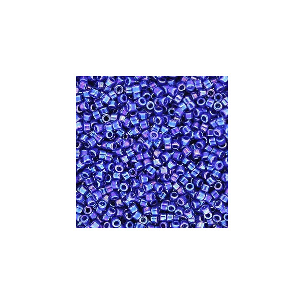 5 g. Perles Miyuki delica 11/0, bleu royal irisé. DB0165