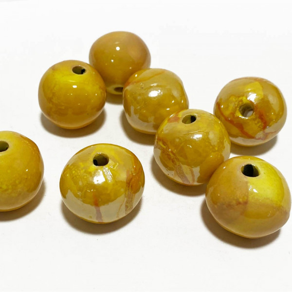 22 mm . Perle céramique émaillée jaune.