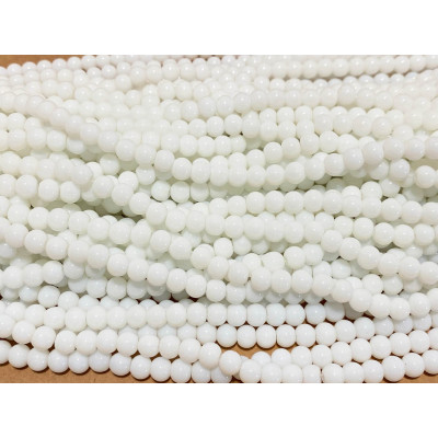 6 mm, perles rondes en verre blanc opaque. Fil env. 60 p