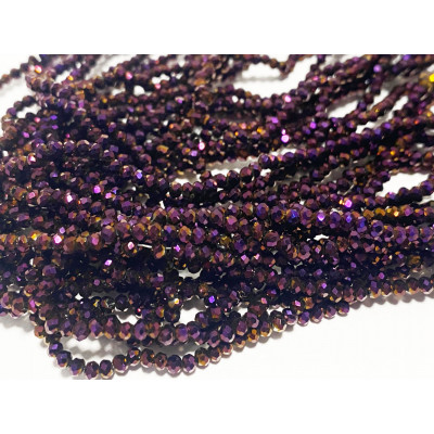 3 mm. Perles en verre violet électroplaqué. Env. 123 p.