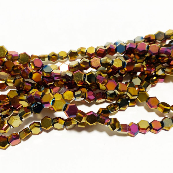 5*6 mm. Perles en verre hexagonales plates. Violet électroplaqué doré, 100 p.