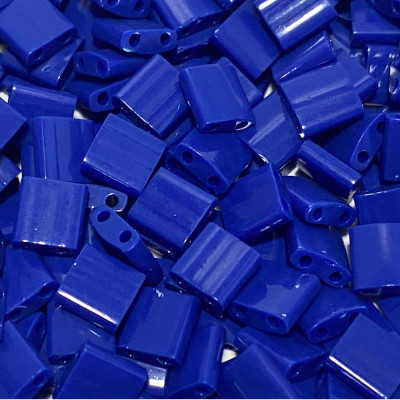 60 p. Perles Miyuki Tila, Bleu colbalt 0414. Environ 5 g.