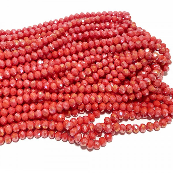 6*5 mm. Perles en verre à facettes. Rose brillants. Fil de 95 perles